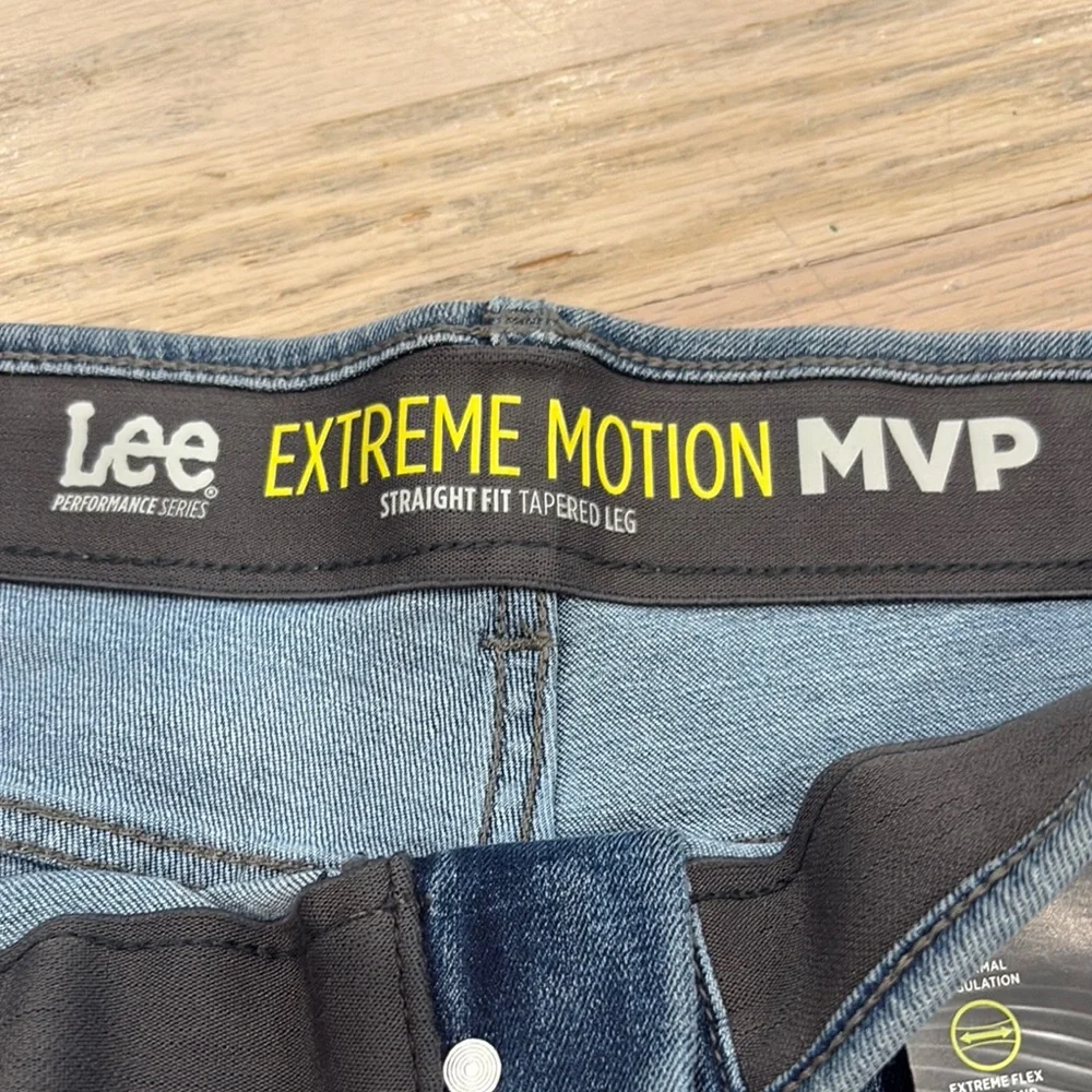 Lee Blue Relaxed Straight Fit Jeans/ Extreme Motion Tapered Leg - Picture 4 of 16